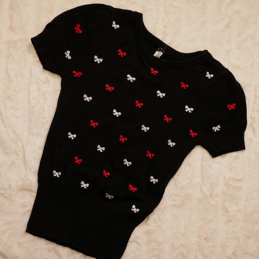 ⭐ 3/$15 ⭐ Cropped knit top